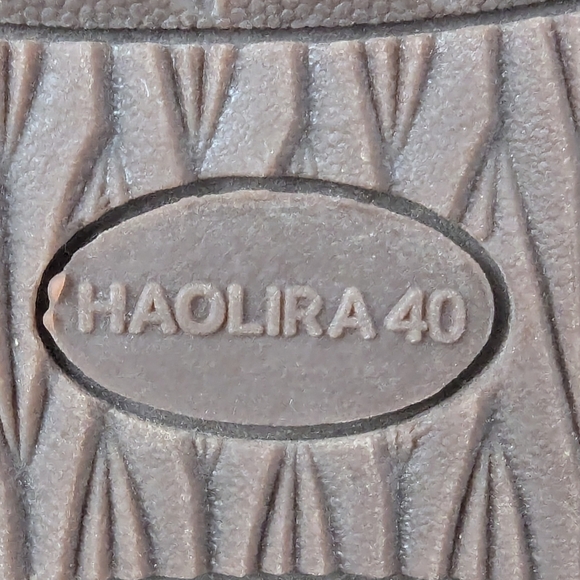 Haolira Size 40 Cream Flip Flops With Studs - Picture 13 of 13